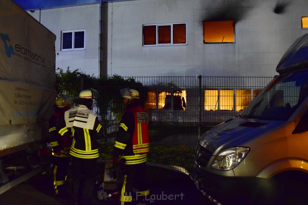 Grossbrand Halle Troisdorf Kriegsdorf Junkersring P541.JPG - Miklos Laubert